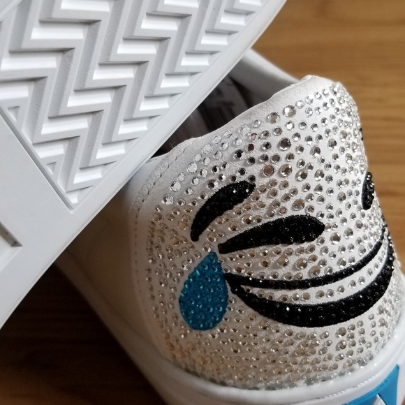 skechers smiley face sneakers